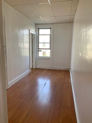 4th image of 206 Knickerbocker Ave APT 3
