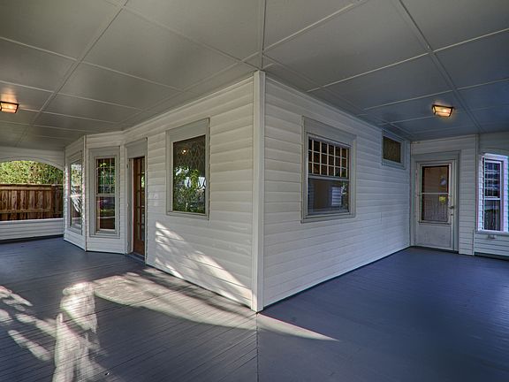 4th image of 710 E Warner Ave