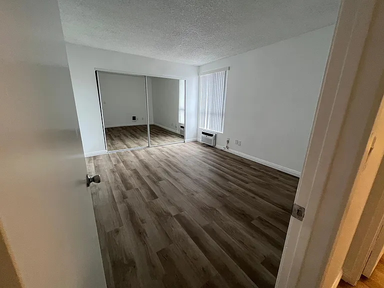Beachwood Village Apartments — Photo 114