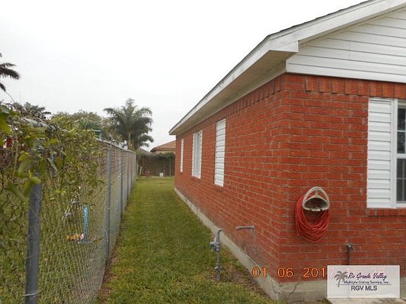 2nd image of 7046 Laguna Azul Dr
