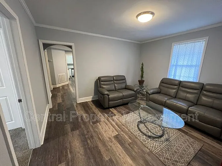 221 Church St — Photo 4