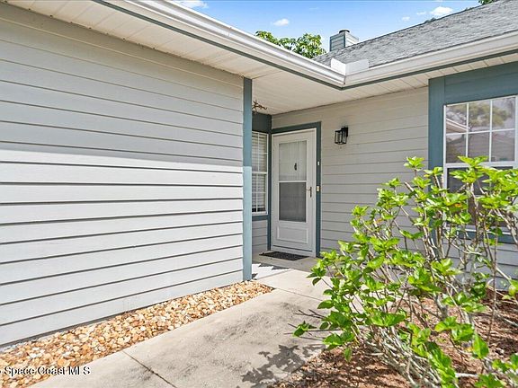 3rd image of 280 Lake In The Woods Dr #1-110