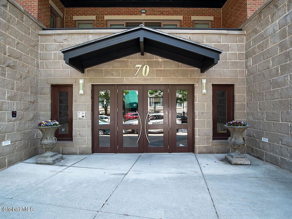 1st image of 70 Railroad Pl APT 407