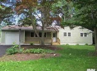 17 Briarcliff Rd, Shoreham, NY 11786