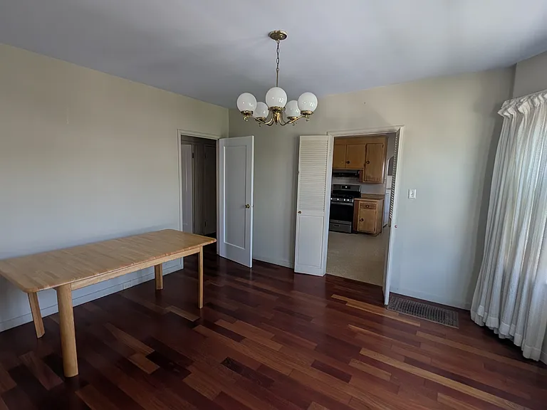 364 Oriente St — Photo 3
