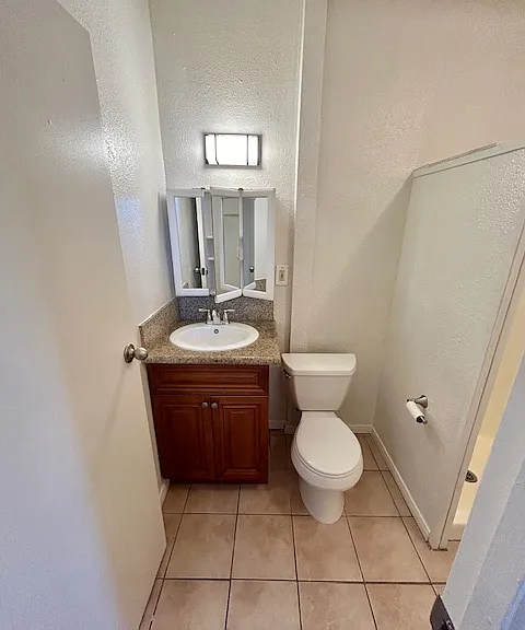 2886 1/2 Mission Blvd #A — Photo 9
