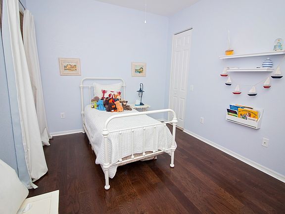 4th image of 1415 Mariposa Cir APT 103