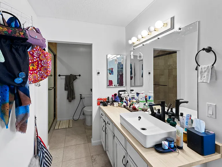 1910 E Southbridge Way — Photo 22
