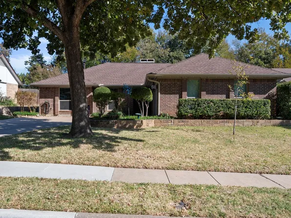 705 Dickey Dr, Euless, TX 76040