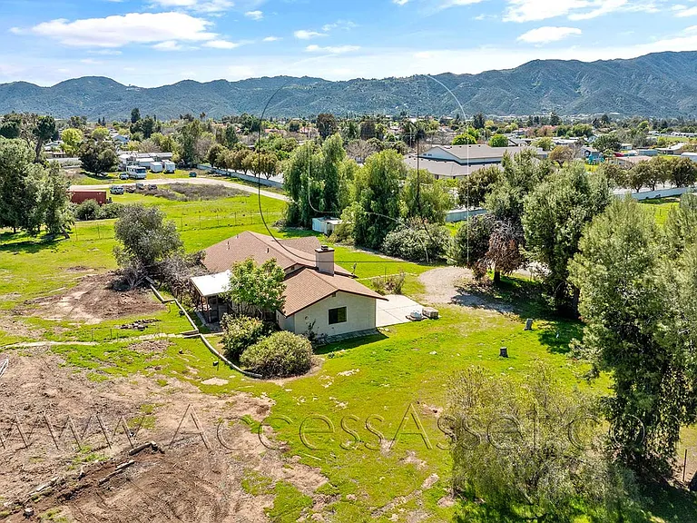 21825 Canyon Dr — Photo 22