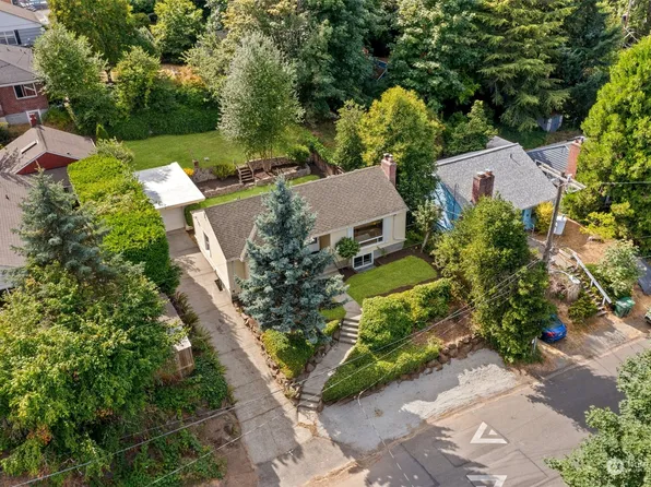9009 20th Avenue NE, Seattle, WA 98115
