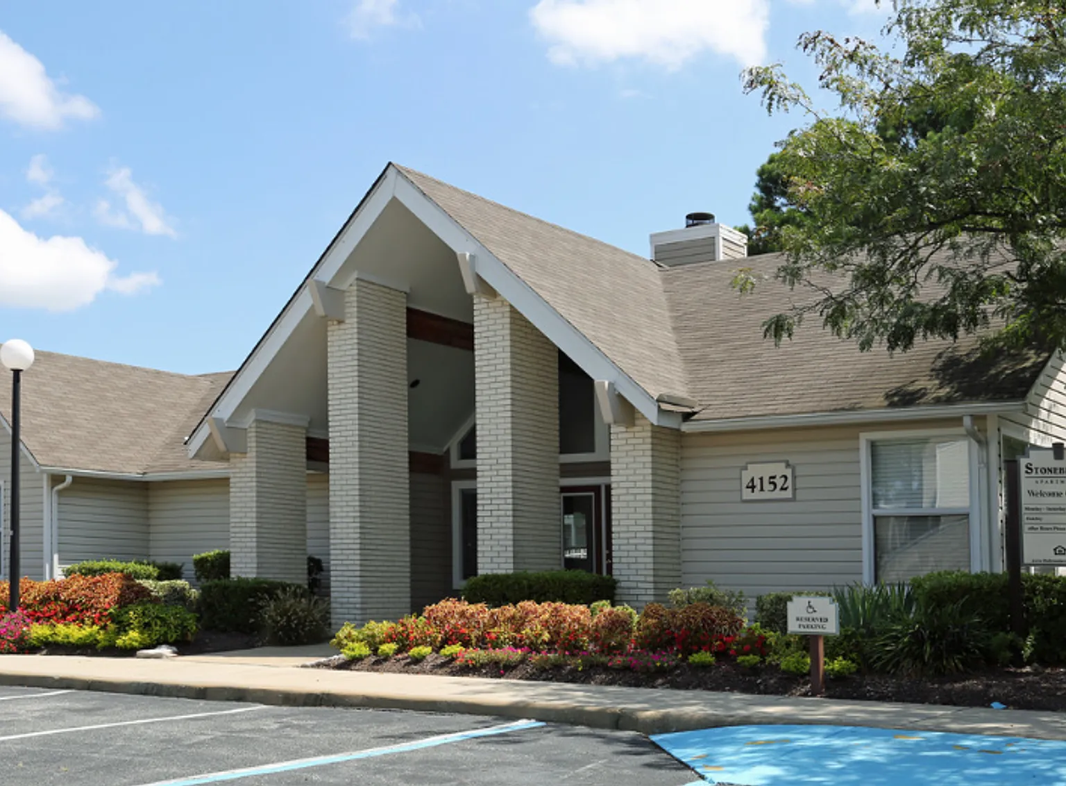 Stonebridge Apartments — Photo 2
