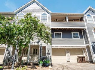 30 Bryant Ct, Crystal Lake, IL 60014