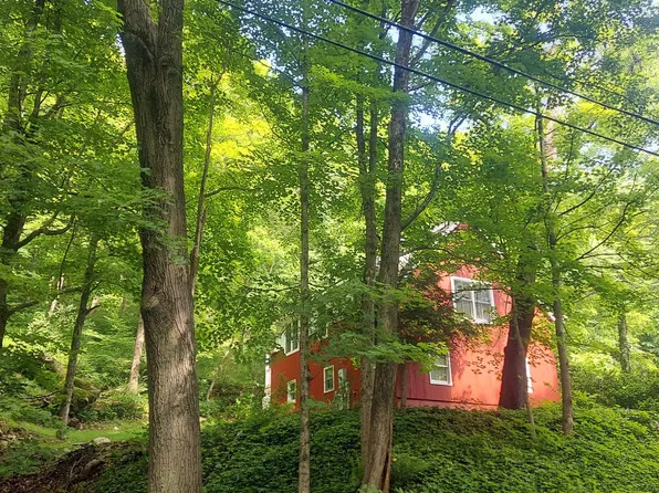 179 Clatter Valley Rd, Bridgewater, CT 06752