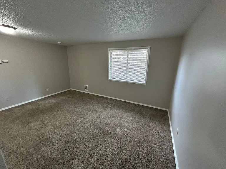 Eagles Landing Apartments — Photo 49