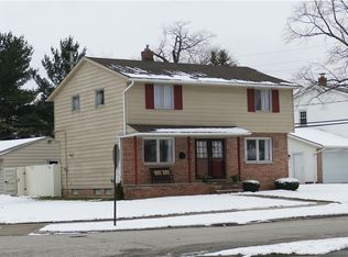 19403 Thornridge Ave, Cleveland, OH