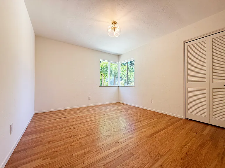 115 Crestview Ter — Photo 15