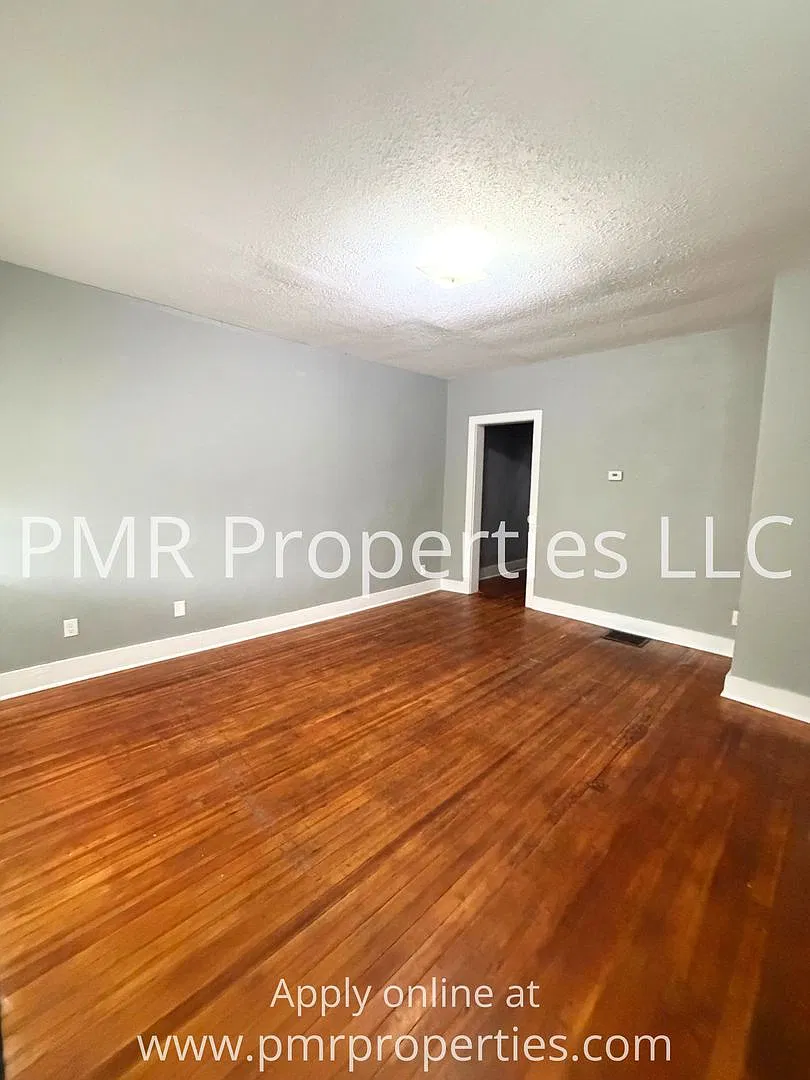 515 South 15th Street — Photo 2