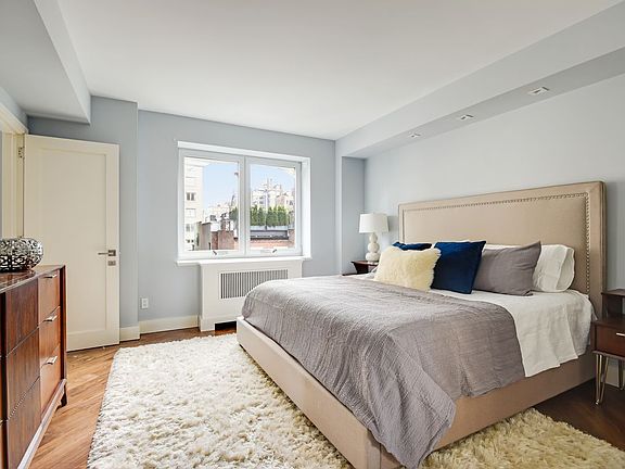 2nd image of 923 5th Ave APT 8G