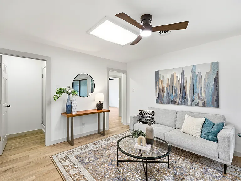 426 Zephyr Dr — Photo 13