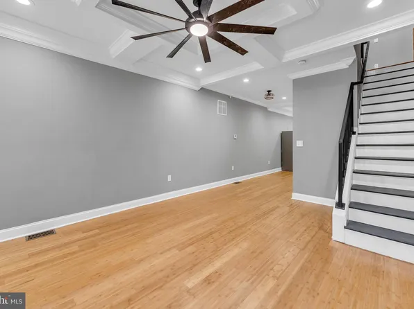 1609 McHenry St, Baltimore, MD 21223