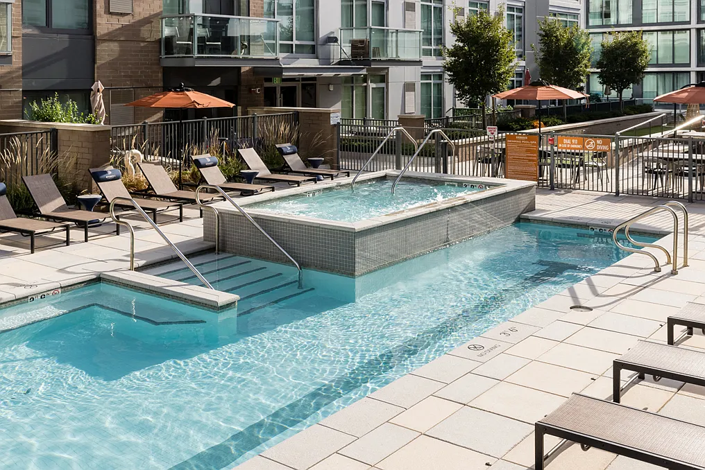 RiverHouse 11 at Port Imperial — Photo 2
