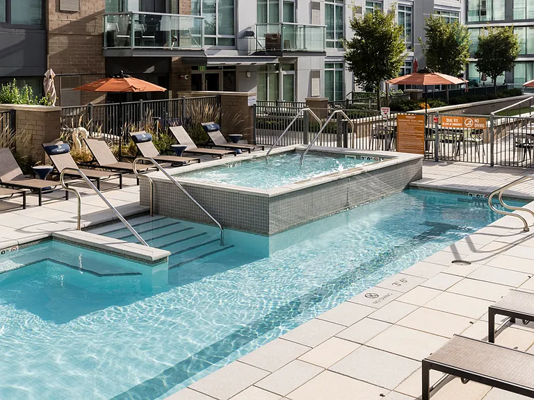 RiverHouse 11 at Port Imperial — Photo 2