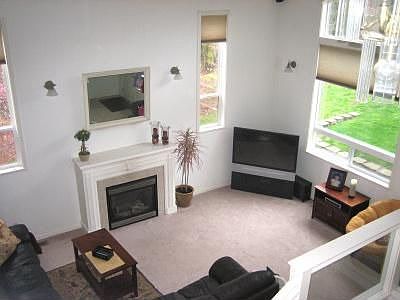 17 foot ceilings with glass lined stare case.