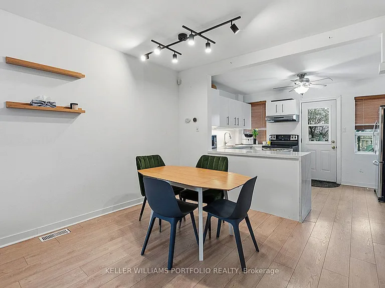 15 Myrtle Ave — Photo 7
