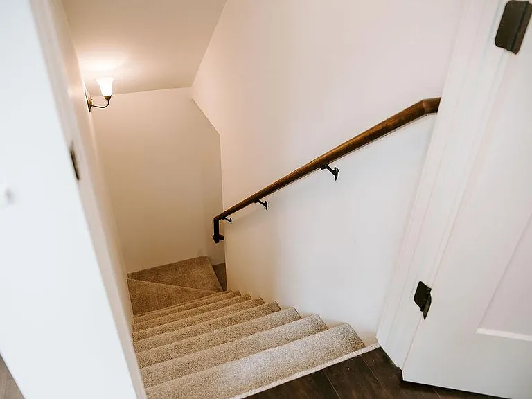 973 Allen Dr — Photo 33