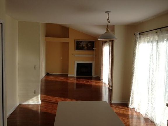 4th image of 3120 Kilburn Park Cir