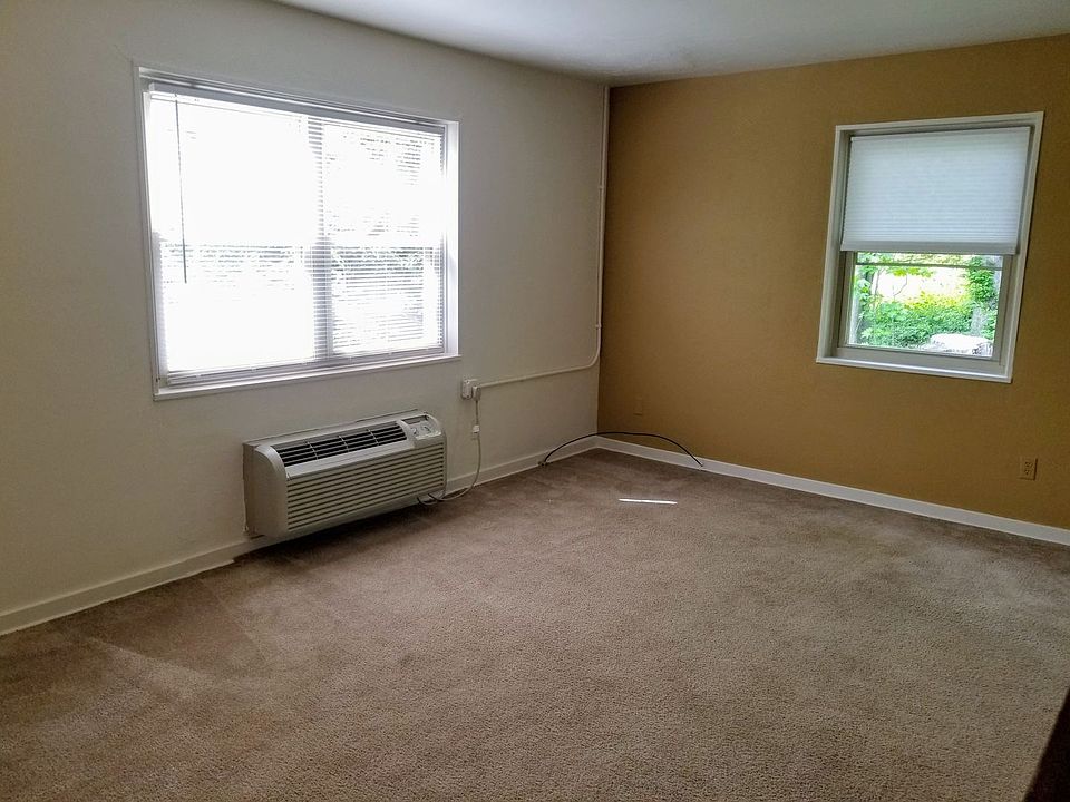 1st image of 400 4th St #10