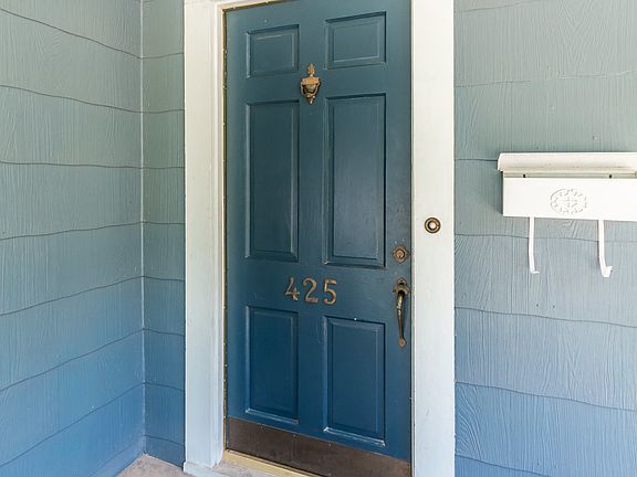 2nd image of 425 Dudley Dr