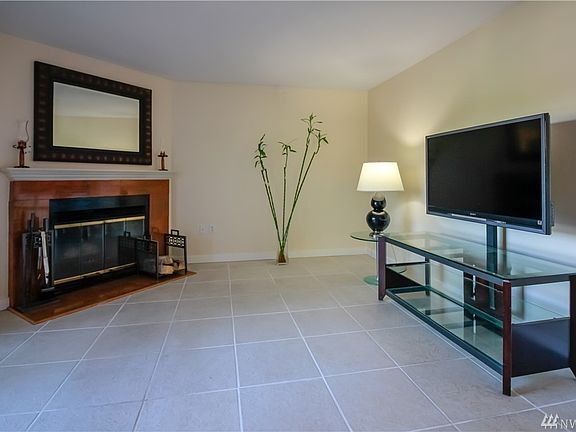 3rd image of 12724 NE 144th St APT E202