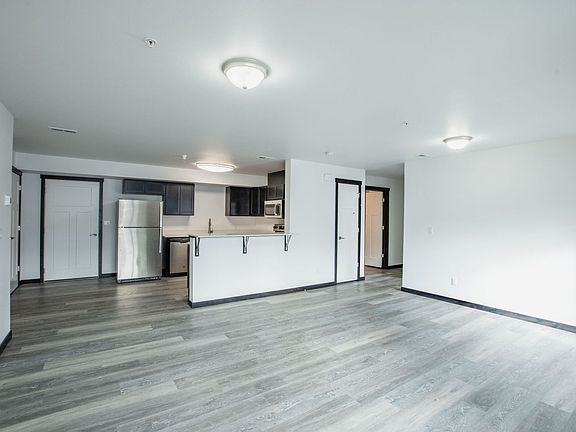 3rd image of 380 E Kathleen Ave #207