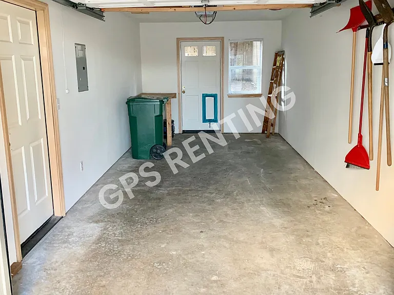 12527 27th Ave NE #C — Photo 23