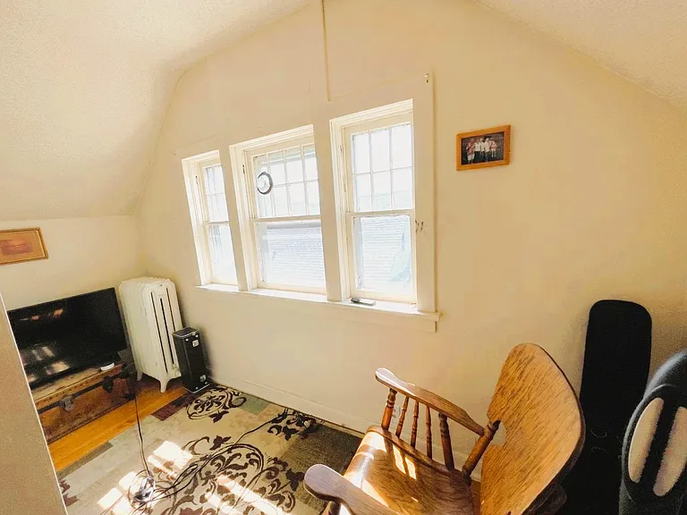 2131 E Superior St #3 — Photo 16