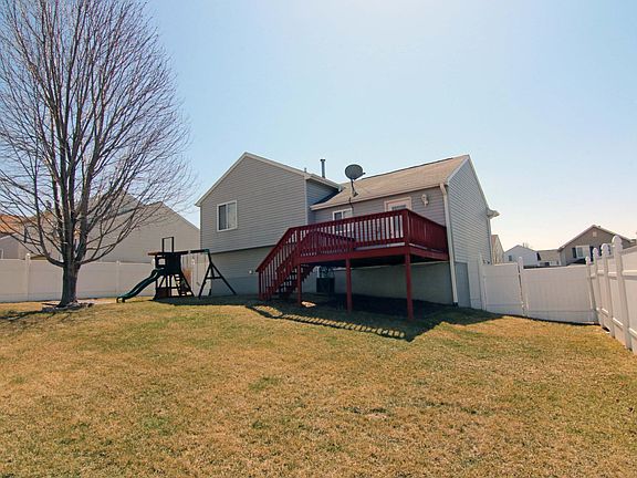 5th image of 15832 Cottonwood St