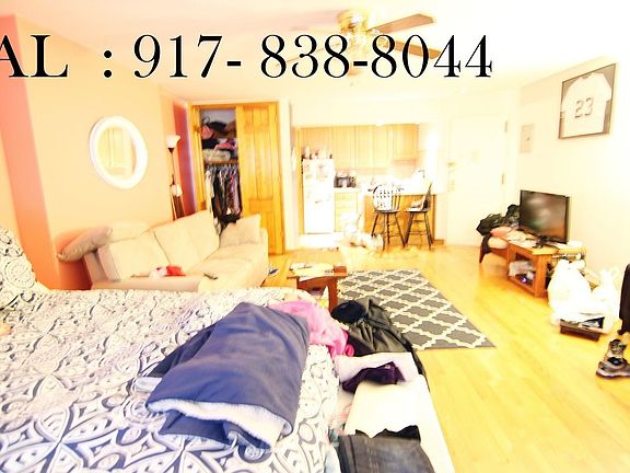 5th image of 324 W 76th St APT 1G