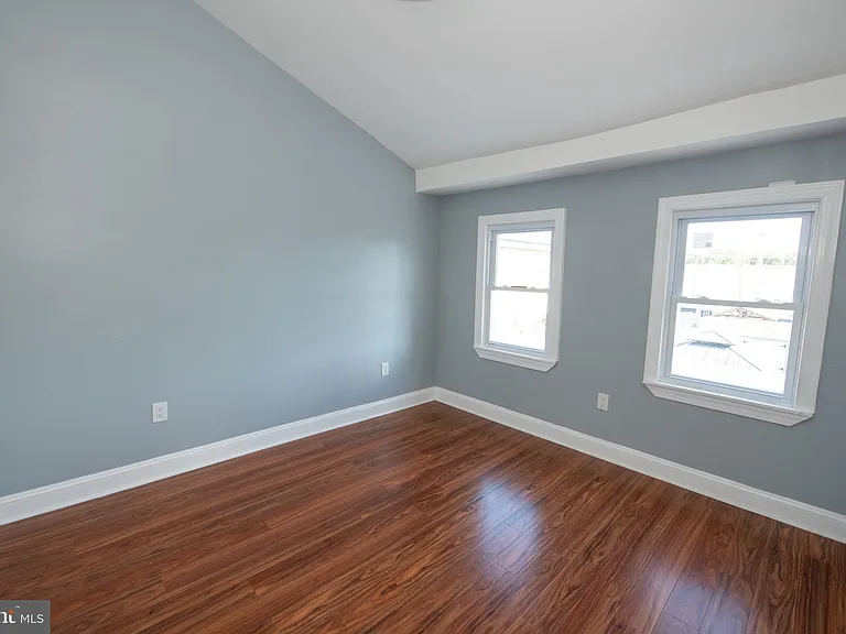 606 Green St — Photo 18