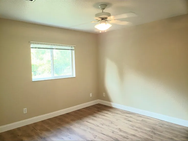 5526 Lavender Ave — Photo 5