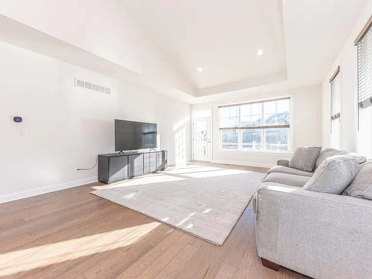 3341 Roseford Blvd — Photo 13