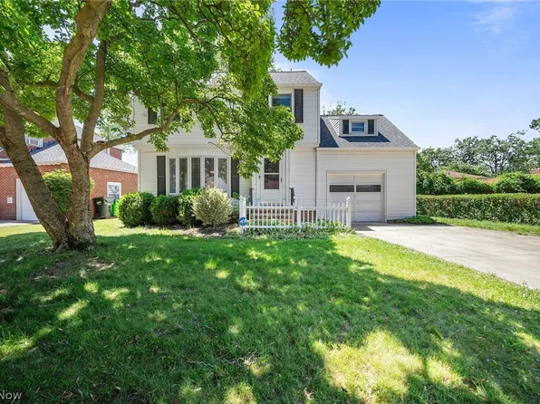 230 E 272nd St, Euclid, OH 44132