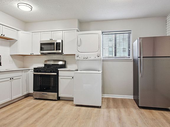 2nd image of 410-416 E 41st St #4040-4036