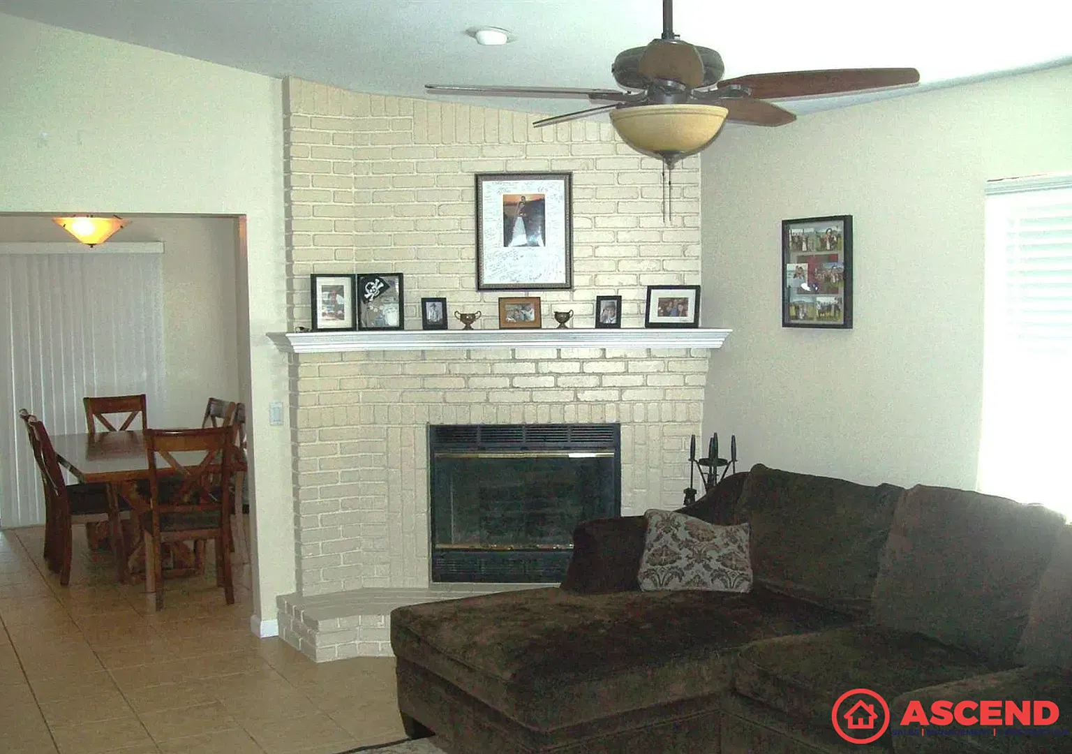 Spacious 4BD/1.5BA Home in Bakersfield's 93311, Washer/Dryer Hookups & Fully Equipped Kitchen! — Photo 3