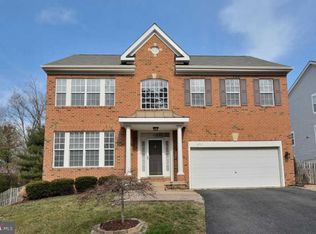 4737 Feature Oak Way, Fairfax, VA 22032