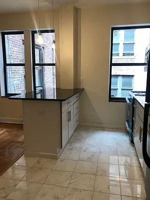 Rented by PMG Real Estate  | media 15