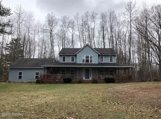 19643 Heights Circle Dr, Big Rapids, MI 49307