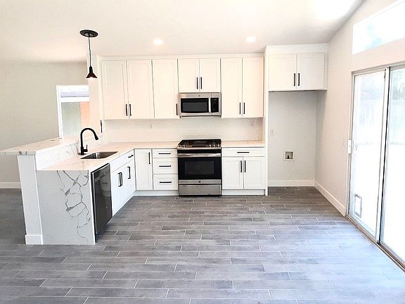 5th image of 7736 Highland Grove Ct