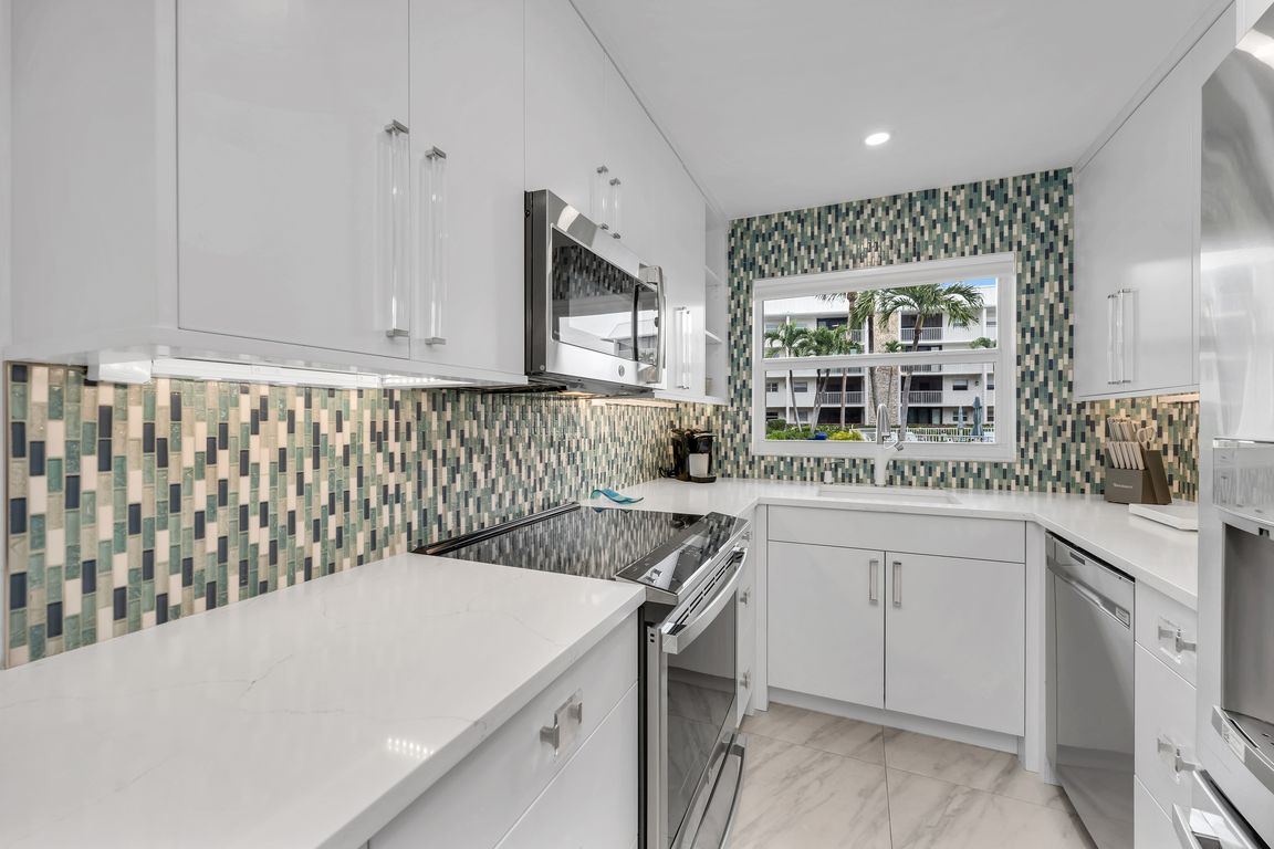 next background image